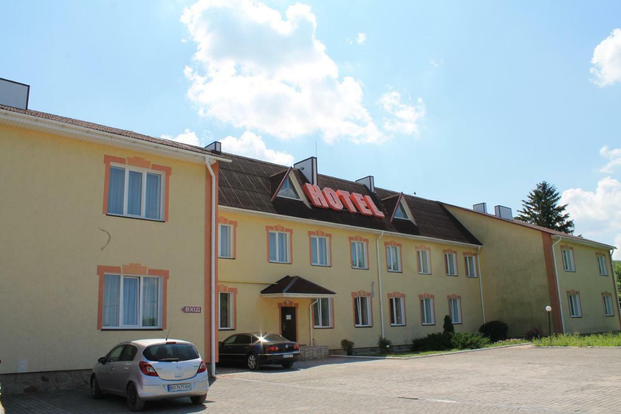 Kremin Hotel Kremenets' Exterior photo