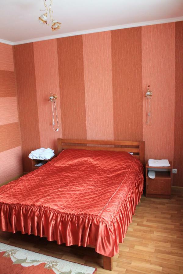 Kremin Hotel Kremenets' Exterior photo